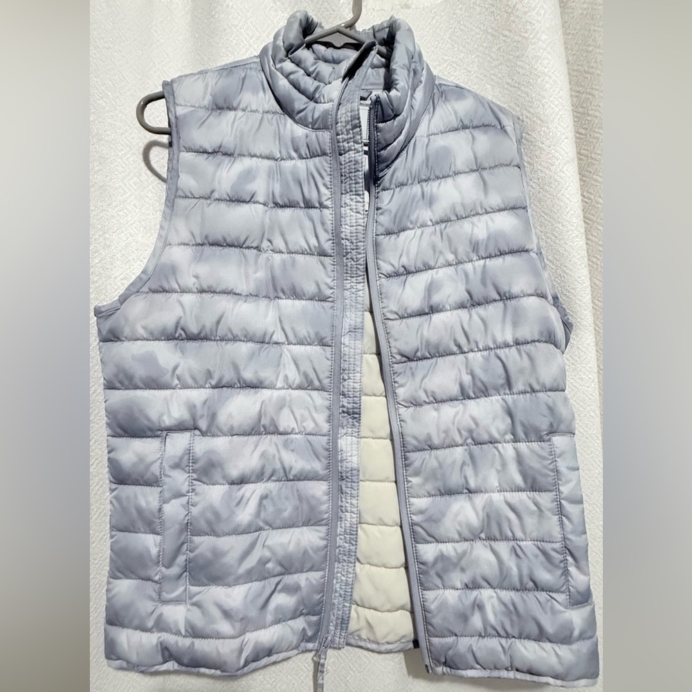 GAP ColdControl Vest in Light Gray